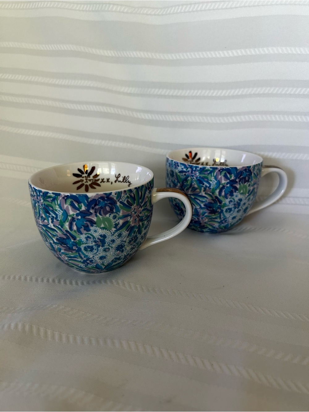 Set of 2 Lilly Pulitzer Floral Coffee Tea Mugs White Blue Purple Green Drinkware